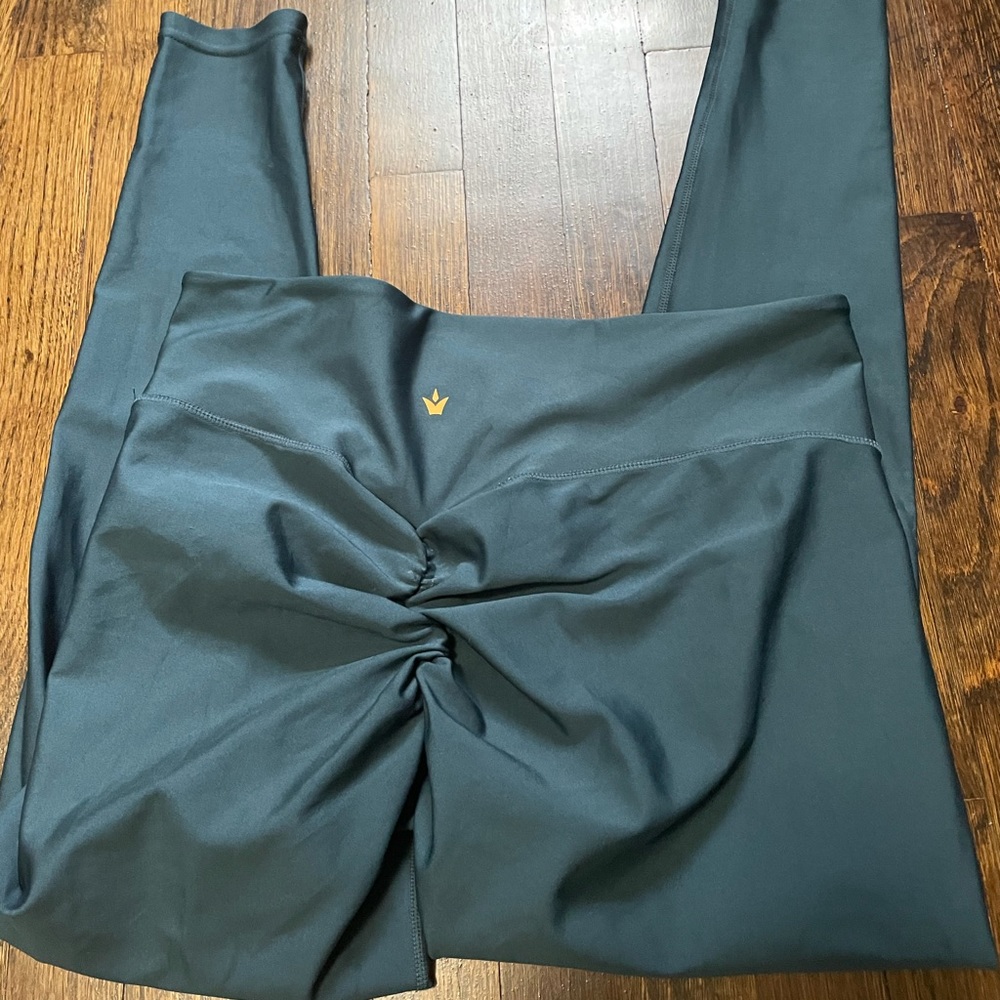 Obsession shapewear scrunch leggings